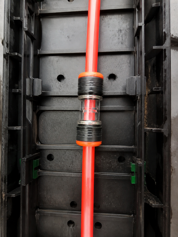 Telecom handhole for checking a microduct connector seal